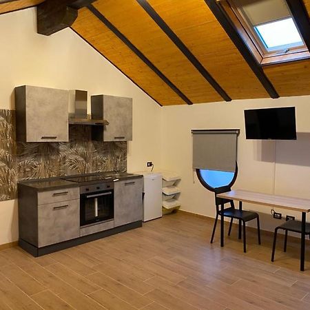 21House - Appartamento 2 بوستو أرسيزيو المظهر الخارجي الصورة
