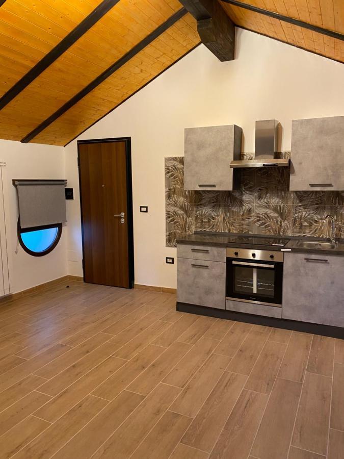 21House - Appartamento 2 بوستو أرسيزيو المظهر الخارجي الصورة