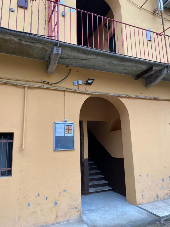 21House - Appartamento 2 بوستو أرسيزيو المظهر الخارجي الصورة