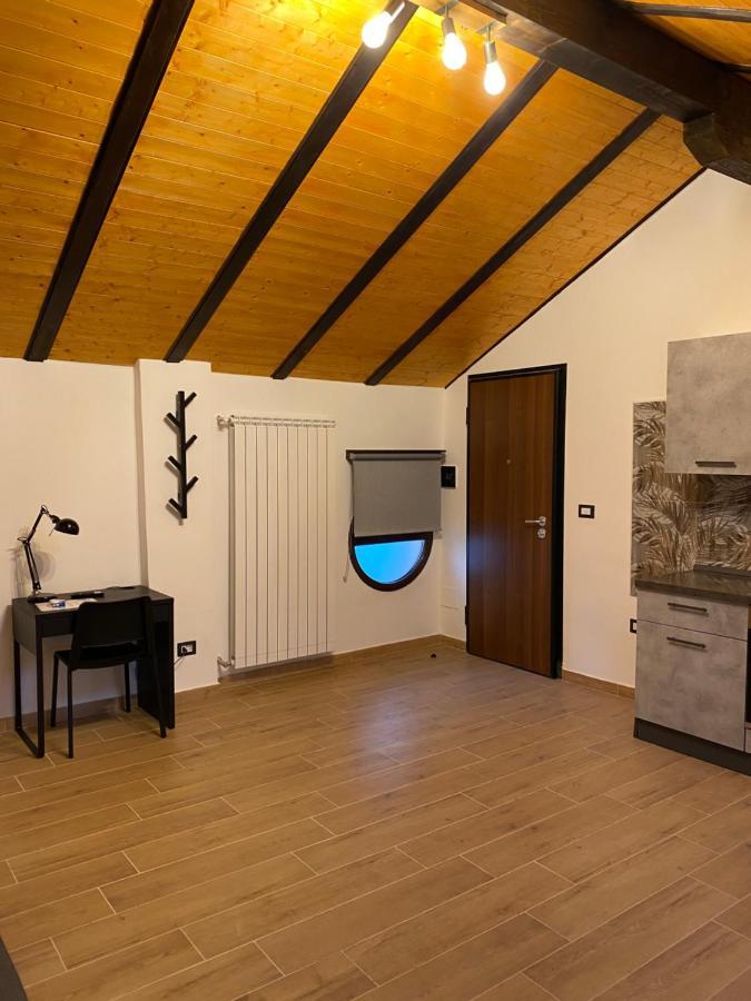 21House - Appartamento 2 بوستو أرسيزيو المظهر الخارجي الصورة